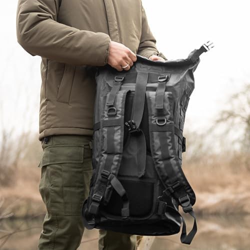Black tactical 30 liter waterproof backpack — photo 4